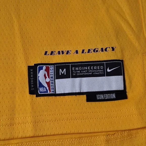 Nike Los Angeles Lakers Gold #3 Basketball Jersey - Picture 4 of 4